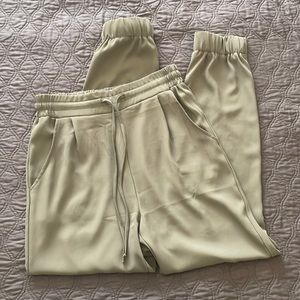 MELLODAY NWOT Green Jogger Pants - Small